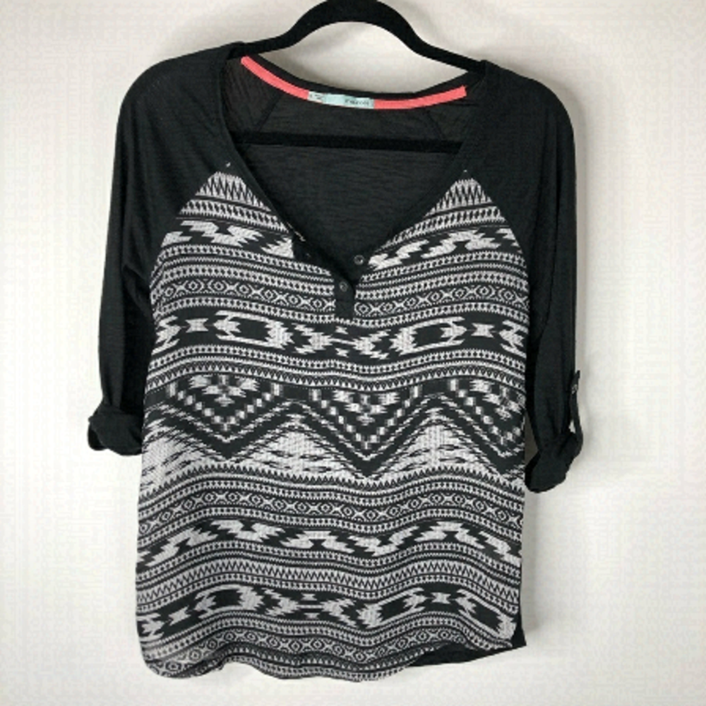 MAURICES Aztec Black White Rollup 3/4 Sleeve Button-up Chiffon Sheer Flowy Top